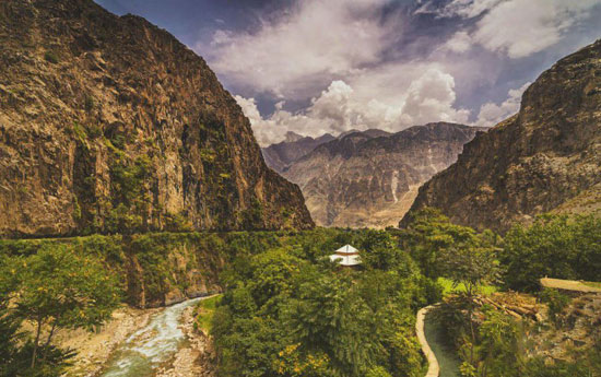 پاکستان، بهشتی درمیان جهنم