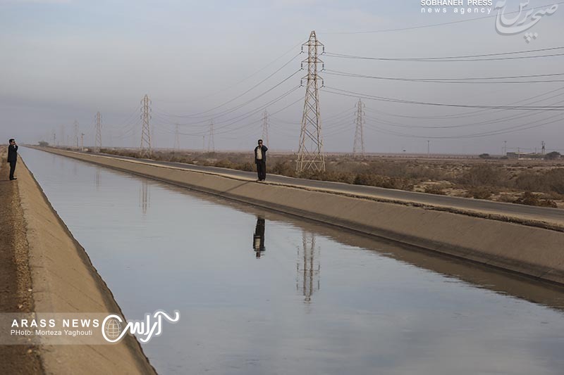 گزارش تصویری / بازدید وزیر جهاد کشاورزی از روند احیای تالاب منصوره و کانال آبرسانی به کانون های ریزگرد