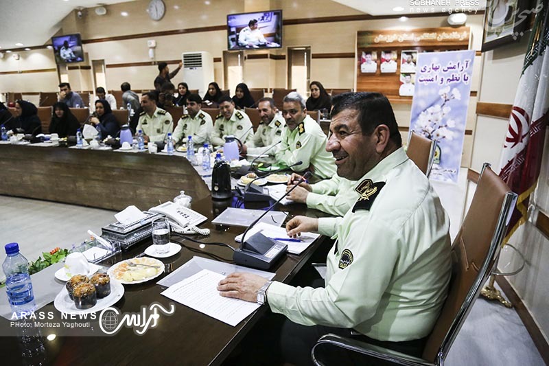 گزارش تصویری / نشست خبری فرمانده نیروی انتظامی استان خوزستان با اصحاب رسانه