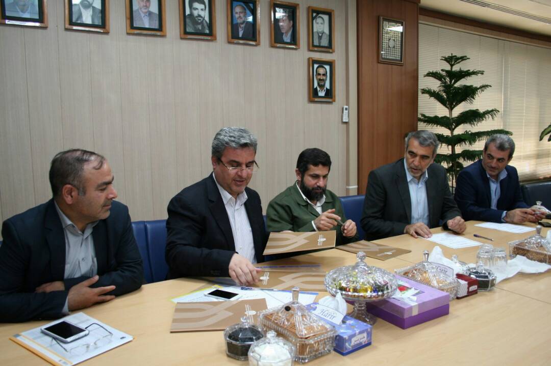 تفاهمنامه ساخت 300 کلاس درس در مناطق محروم استان خوزستان جهت از میان برداشتن مدارس کانکسی به امضا رسید