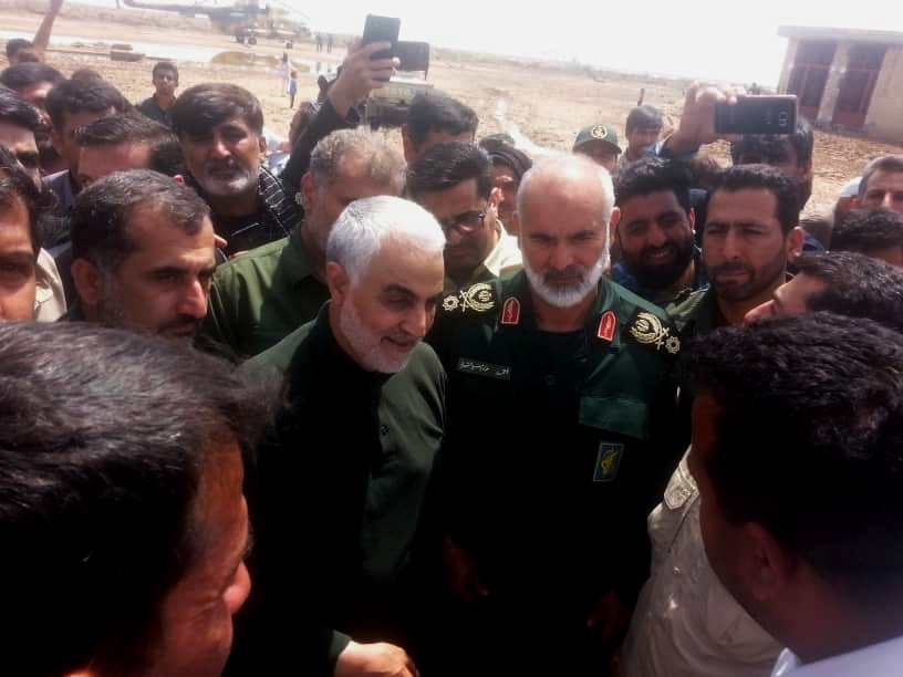 سردار سلیمانی:تا آخرین لحظه کنار مردم سیل زده هستیم سردار سلیمانی:تا آخرین لحظه کنار مردم سیل زده هستیم