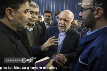 بازدید زنگنه وزیر نفت از واحد صنعتی جهاد دانشگاهی خوزستان در شهرک صنعتی 3 اهواز و امضای قرارداد B.O.O