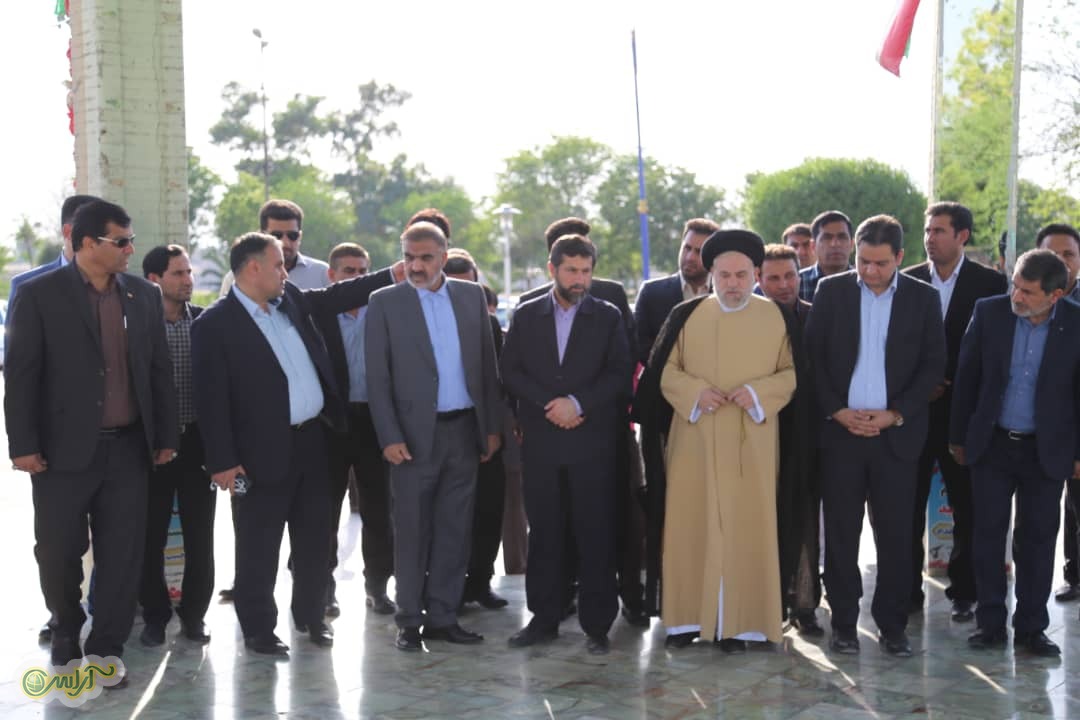 استاندار خوزستان:خدمات نظام در همه ابعاد ملموس است استاندار خوزستان:خدمات نظام در همه ابعاد ملموس است