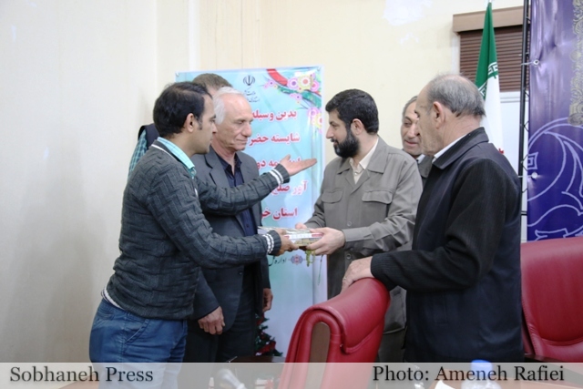 تصاویر / دیدار استاندار خوزستان با هموطنان مسیحی خوزستانی