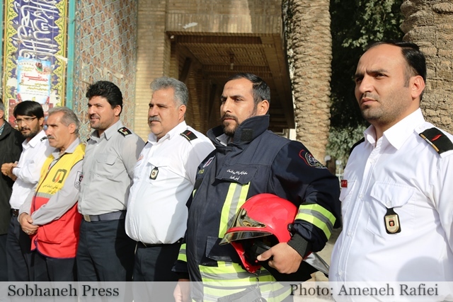 تصاویر / مراسم گرامیداشت شهدای آتشنشانان حادثه پلاسکو در مسجد ارشاد اهواز