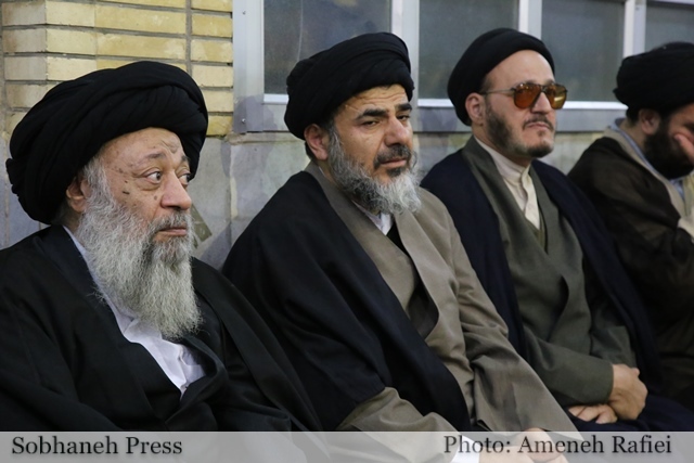 تصاویر / مراسم گرامیداشت شهدای آتشنشانان حادثه پلاسکو در مسجد ارشاد اهواز