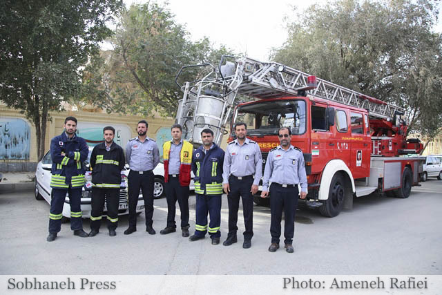 تصاویر / مراسم گرامیداشت شهدای آتشنشانان حادثه پلاسکو در مسجد ارشاد اهواز