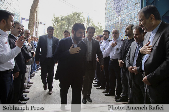 تصاویر / مراسم گرامیداشت شهدای آتش نشانان حادثه پلاسکو در مسجد ارشاد اهواز