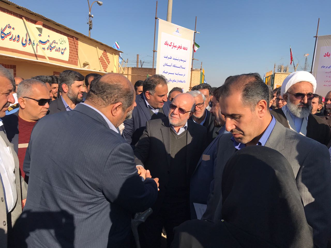 گزارش تصویری: وزير نفت هم اكنون وارد آبادان شد