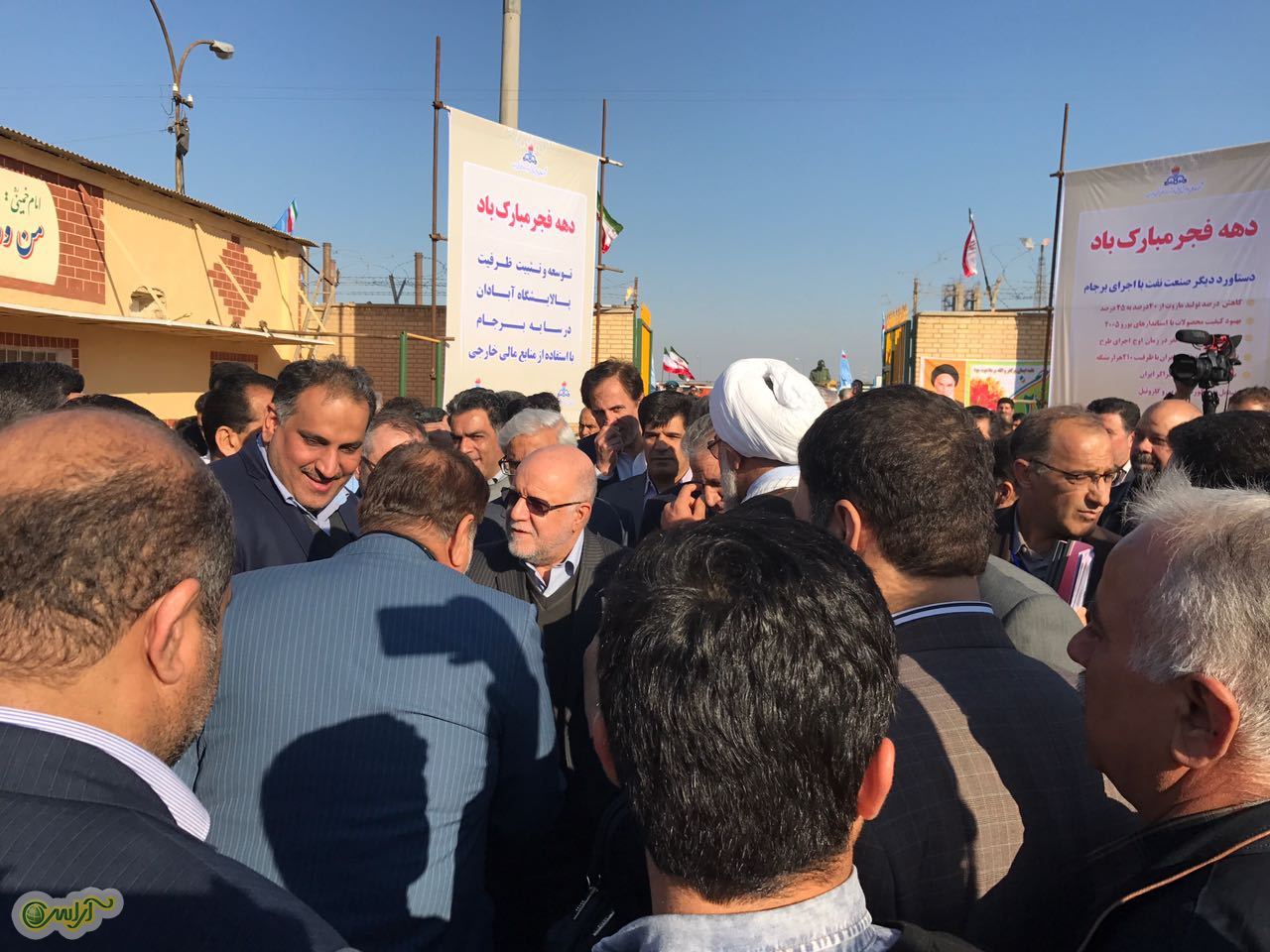گزارش تصویری: وزير نفت هم اكنون وارد آبادان شد