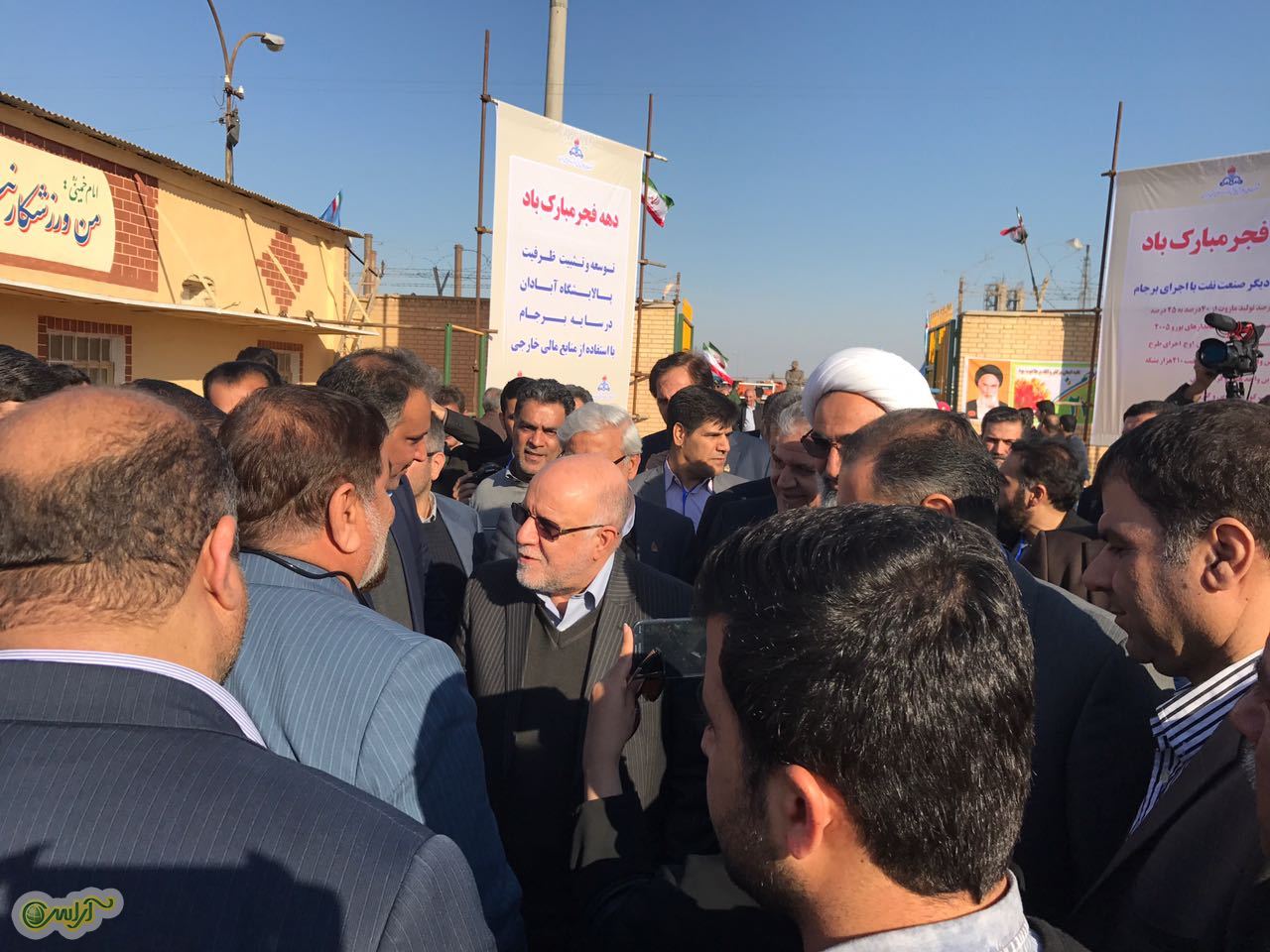 گزارش تصویری: وزير نفت هم اكنون وارد آبادان شد