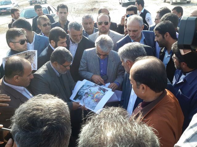 بازدید وزیر کشاورزی و هیئت همراه از منطقه نهال کاری و مرطوب سازی جنوب شرق اهواز