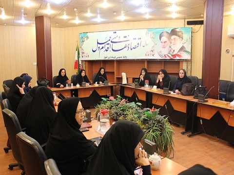 مشاور فرمانداراهواز در امور بانوان تاکید کرد :لزوم بسترسازی برای مشارکت زنان در برنامه های ادارات