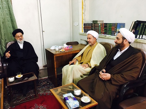 دیدار هماهنگ کننده انتخاباتی حامیان دکتر روحانی با دبیر مدرسین حوزه ی علمیه