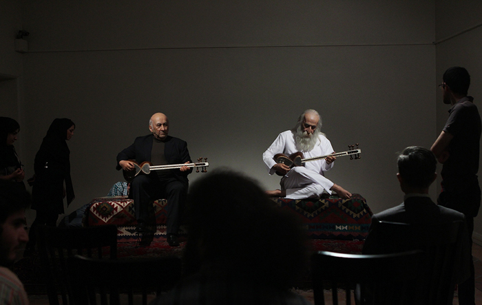 رونمایی از تندیس سه اسطوره تار