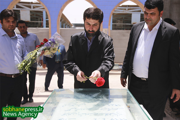 تجدید بیعت استاندار جدید خوزستان با مقام شامخ شهدای هشت سال دفاع مقدس