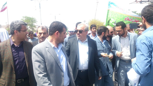 استاندار خوزستان در گفتگو با آراس:حضور مردم در راهپیمایی روز قدس نشان دهنده گرایش، همدلی و همراهی مردم کشورمان با نظام مقدس جمهوری اسلامی،امام راحل و مقام معظم رهبری است استاندار خوزستان در گفتگو با آراس:حضور مردم در راهپیمایی روز قدس نشان دهنده گرایش، همدلی و همراهی مردم کشورمان با نظام مقدس جمهوری اسلامی،امام راحل و مقام معظم رهبری است