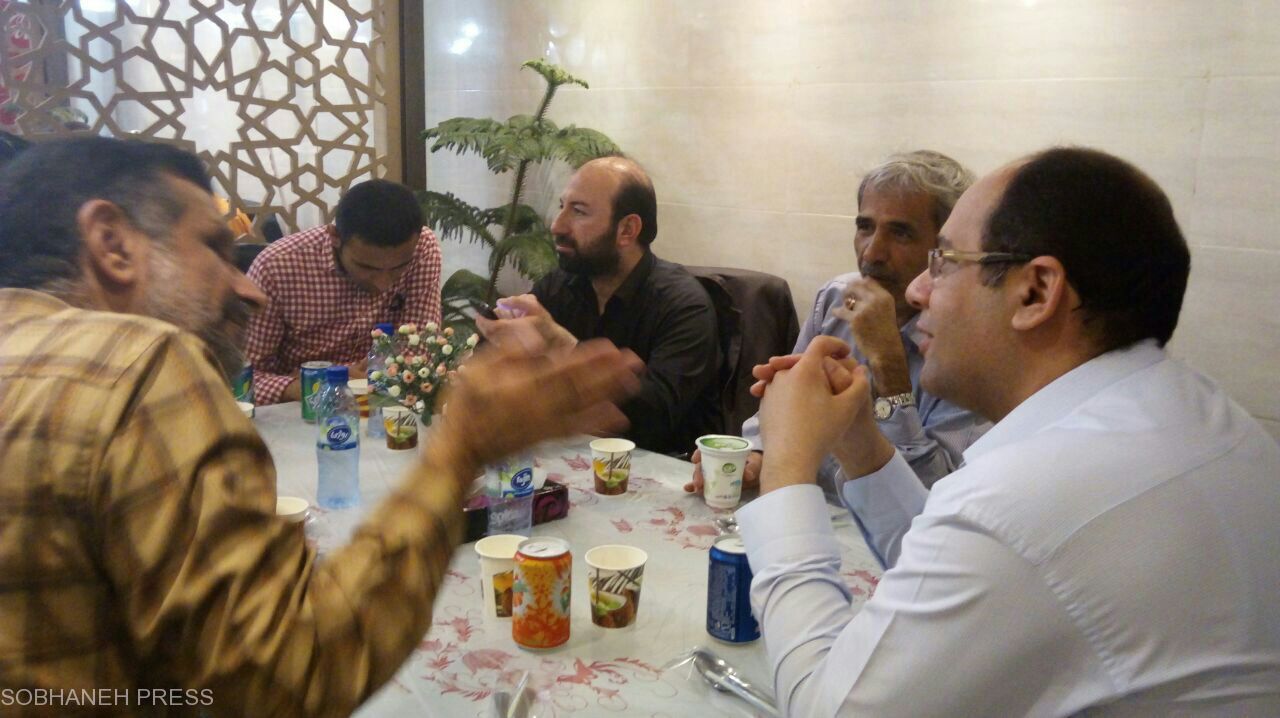 ضیافت افطار حزب ندای ایرانیان شعبه خوزستان