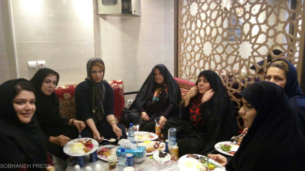 ضیافت افطار حزب ندای ایرانیان شعبه خوزستان