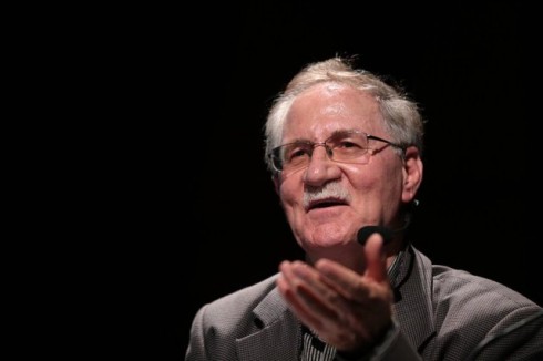 علی‌اکبر شکارچی: موسیقی مانند یک موجود زنده نفس می‌کشد