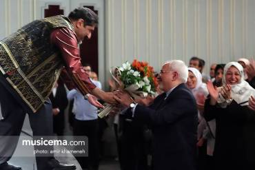 محمد‌جواد ظریف و همسرش در حاشیه کنسرت حسام الدین سراج (عکس)