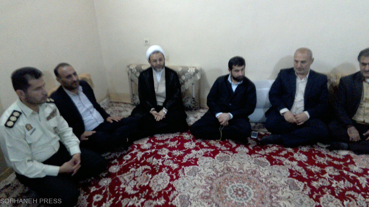 دیدار استاندار خوزستان با اولین شهید مسجد سلیمان