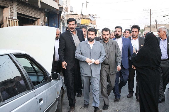 گزارش تصویری / ادامه بازدیدهای استاندار از مناطق محروم اهواز ( منبع آب ، حصیرآباد ، کوی رمضان )