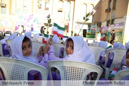تصاویر / بازگشایی مدارس جشن نوشکوفه ها در شهرستان کارون خوزستان