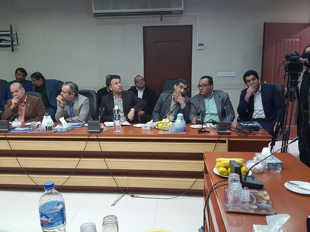 در جلسه شهردار اهواز با نخبگان علمی و فرهنگی چه گذشت؟ در جلسه شهردار اهواز با نخبگان علمی و فرهنگی چه گذشت؟