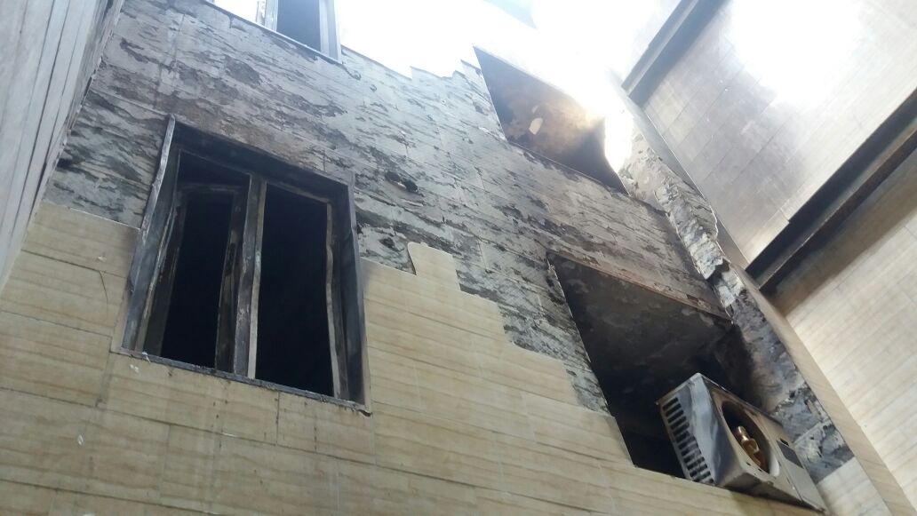 آتش سوزی بر اثر اتصال برق جان یک خبرنگار را گرفت