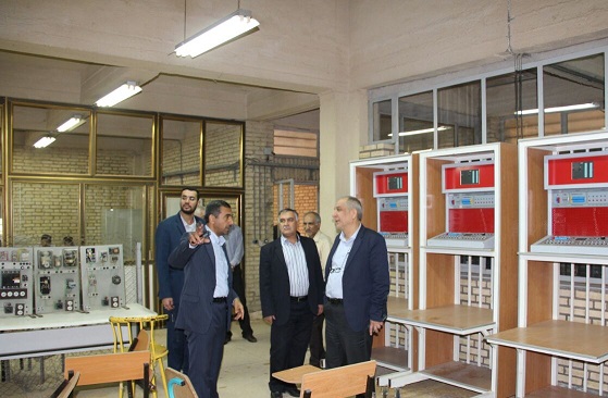 بازدید معاون سیاسی و اجتماعی استانداری خوزستان از دانشگاه فنی وحرفه ای خوزستان
