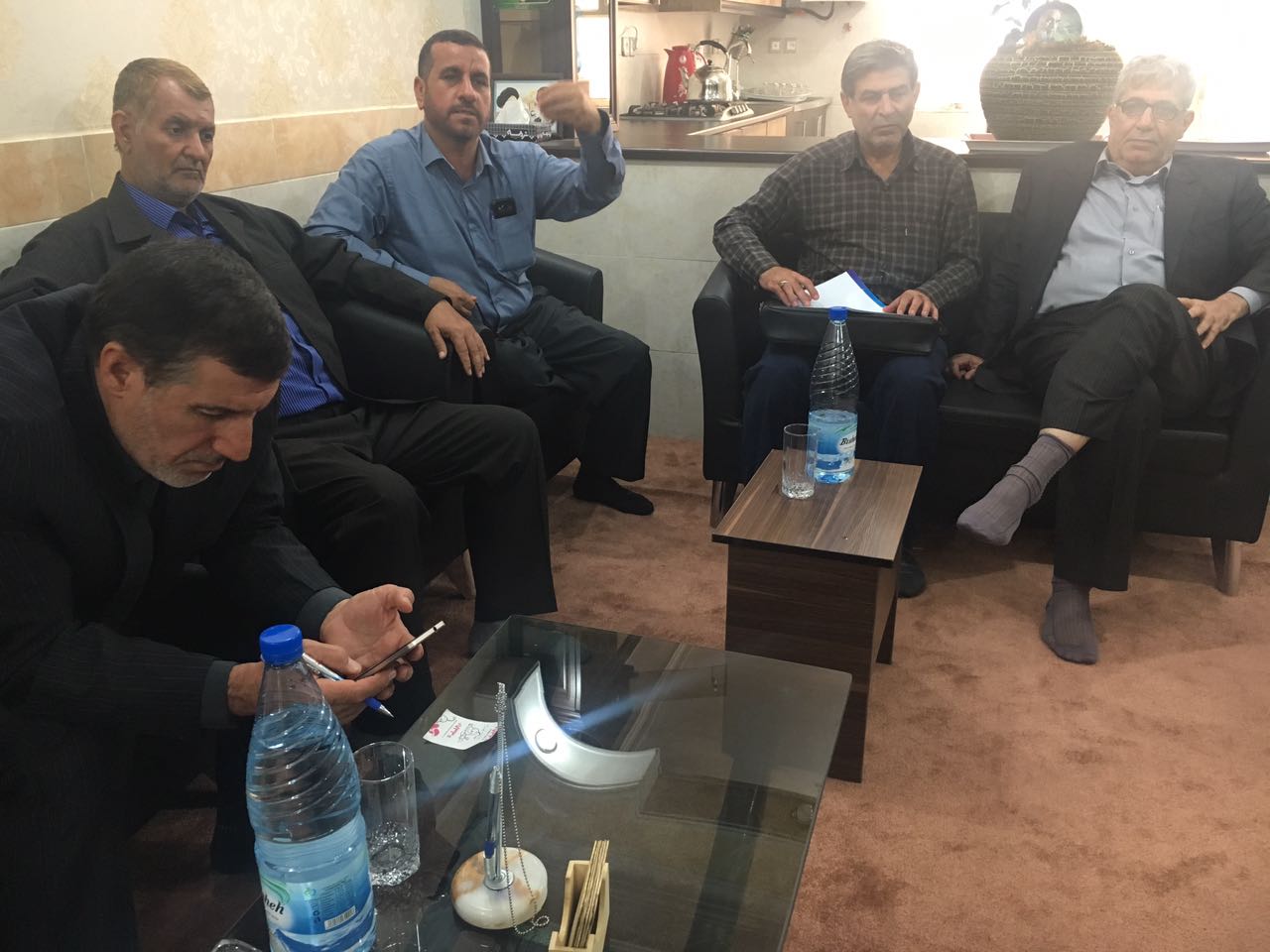 تجمع بازنشستگان آبفا روستایی خوزستان دردفتر جواد الباجی+ عکس