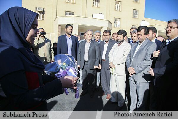 تصاویر/افتتاح پروژه های نوسازی مدارس باحضور معاون وزیر نوسازی و استاندارخوزستان در اهواز و دزفول