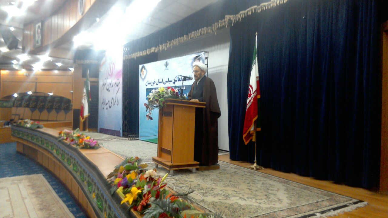 نشست فعالین سیاسی خوزستان با حضور دستیار ارشد رییس جمهور در امور اقوام