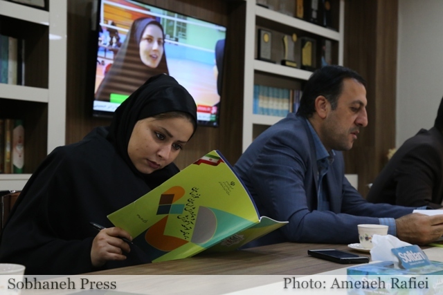 تصاویر / نشست صمیمانه گروه رسانه ای آراس با مدیر کل آموزش و پرورش