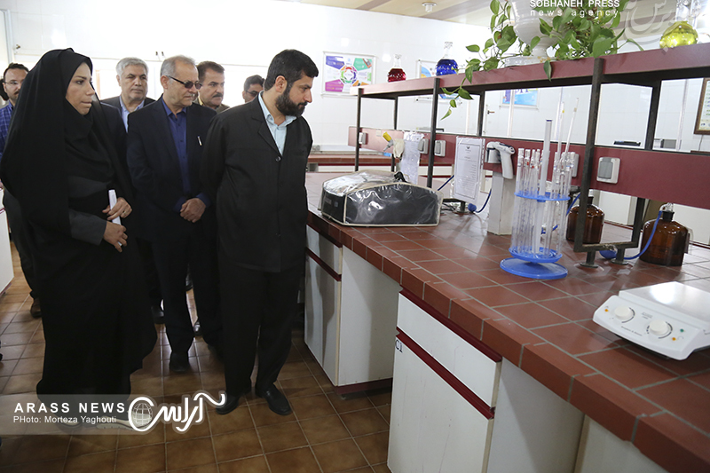 گزارش تصویری / بازدید استاندار خوزستان از آزمایشگاه آبفا اهواز