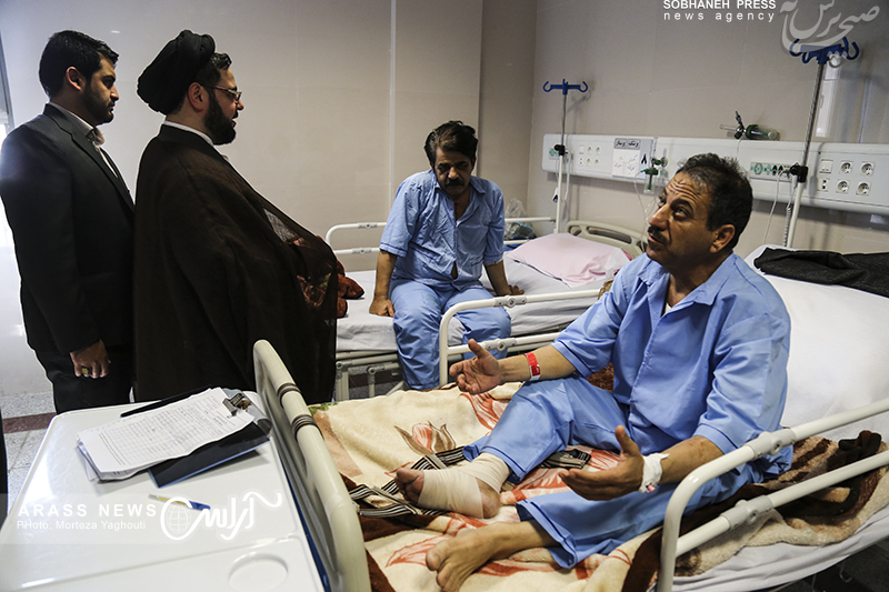 گزارش تصویری / بازدید حجت الاسلام والمسلمین دکتر سید محمد جواد موسوی جزایری و قائم مقام دانشگاه علوم پزشکی جندی شاپور از بیمارستان گلستان اهواز