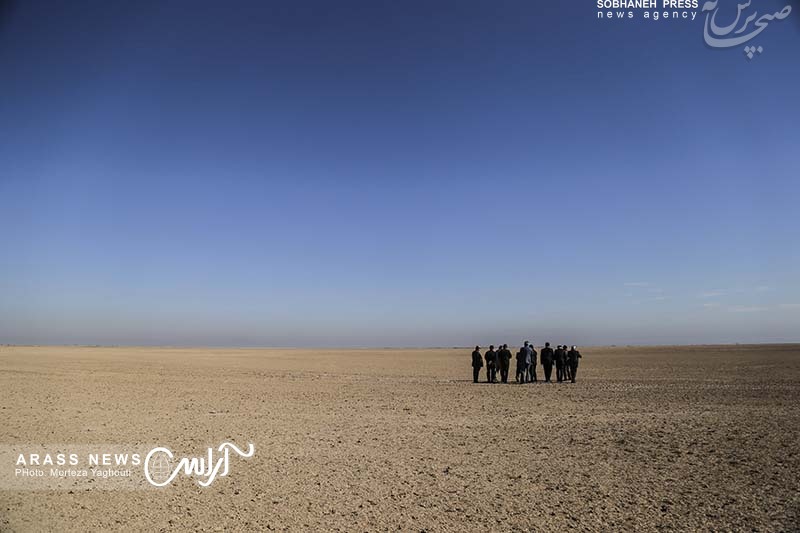 گزارش تصویری / بازدید استاندار خوزستان، مدیرکل مدیریت بحران خوزستان به همراه جمعی از مسئولین ازکانونهای ریزگردشرق اهواز