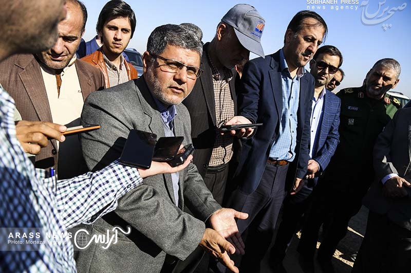گزارش تصویری / بازدید استاندار خوزستان، مدیرکل مدیریت بحران خوزستان به همراه جمعی از مسئولین ازکانونهای ریزگردشرق اهواز