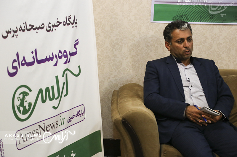 2هزار و 200 نفز  از شاغلین شهرداری اهواز زیر دیپلم هستند/ باید پروژه های عمرانی  پیوست اجتماعی و فرهنگی داشته باشد/شهردار اهواز  از زیر بار مسئولیت و تعهدات خود شانه خالی نمی کند/شورای شهر اهواز هیچگونه دخالتی در عزل و نصب های مدیریت های شهری ندارد
