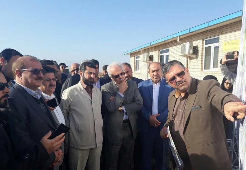 معاون اسحاق جهانگیری از شبکه های آبیاری خوزستان دیدن کرد