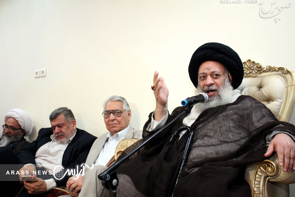 آیت الله موسوی جزایری : اتحاد اقوام و عشایر خوزستانی زبانزد و درسی برای همگان است/ استاندار خوزستان : وحدت بین اقوام در استان تقویت شود