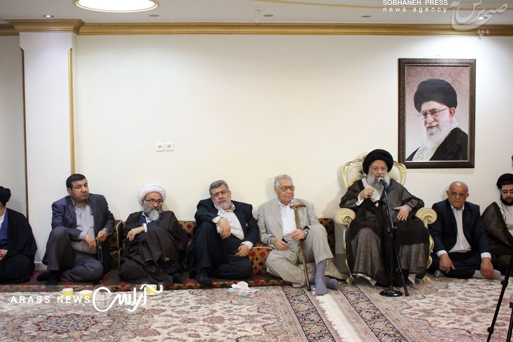 آیت الله موسوی جزایری : اتحاد اقوام و عشایر خوزستانی زبانزد و درسی برای همگان است/ استاندار خوزستان : وحدت بین اقوام در استان تقویت شود