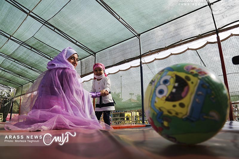 گزارش تصویری / آرزوی مریم سه ساله ، یک عالمه بادکنک