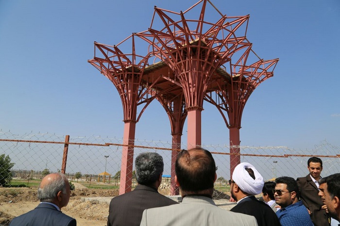بازدید مدیرکل نوسازی مدارس خوزستان از عملیات اجرای آرامگاه ملافاضل سکرانی شاعر نامدار اهل بیت در شادگان