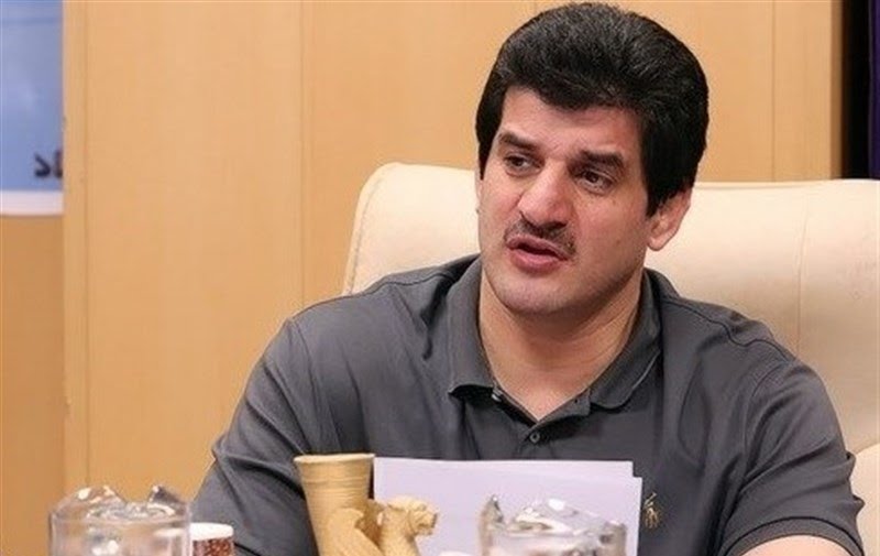 بیانیه جدید رسول خادم: چگونه به قهرمان ملی مردم بگویم باید ببازی؟ اگر قرار به باختن است همه با هم ببازیم