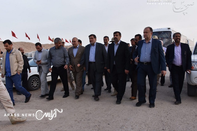 رئیس سازمان مدیریت بحران کشور با پای پیاده از پارکینگ تا یادمان شهدای شلمچه را پیموده است +تصاویر