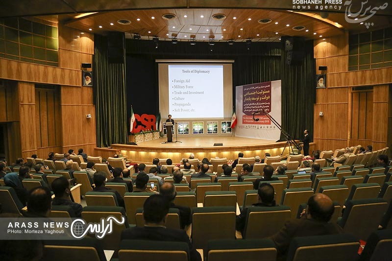 گزارش تصویری/ نخستین سمینار بین المللی CSR با عنوان مسئولیت اجتماعی، دولت و توسعه پایدار در اهواز