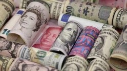 کاهش قیمت دلار بانکی