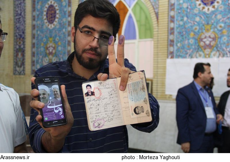 گزارش تصویری/ حضور پرشور و کم نظیر مردم اهواز در انتخابات ریاست جمهوری و شورای شهر اهواز